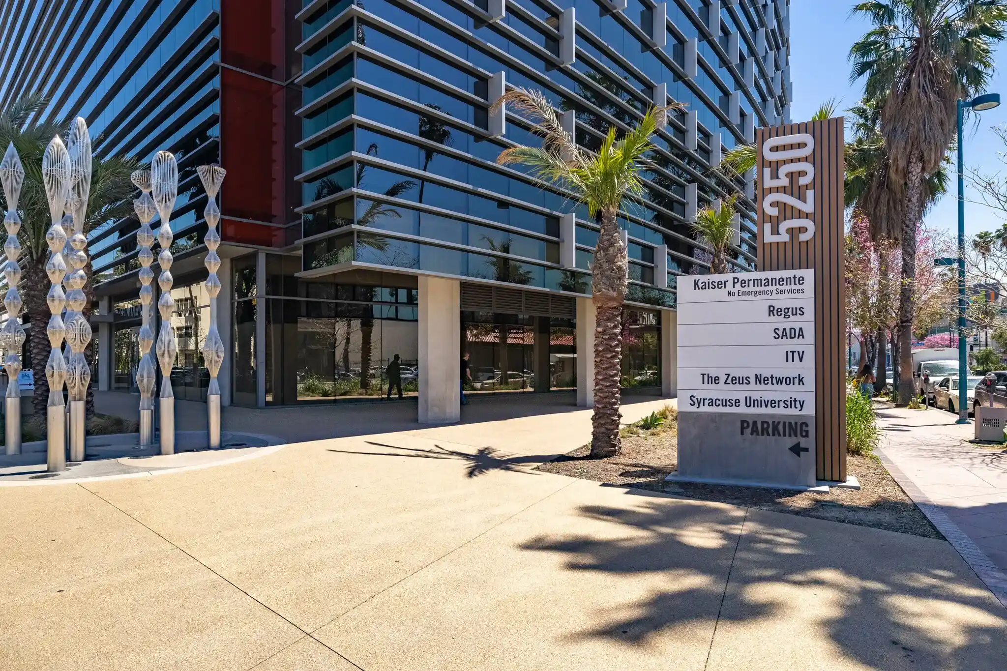 5250 Lankershim Plaza